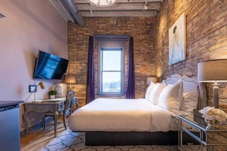 Hip Urban Loft - Small Town Charm -124 Lofts #3 West Dundee Ngoại thất bức ảnh