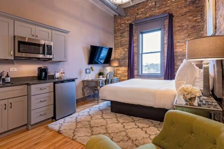 Hip Urban Loft - Small Town Charm -124 Lofts #3 West Dundee Ngoại thất bức ảnh